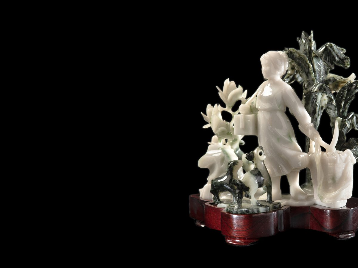 Nephrite_Jade_carving_Nurse_wi