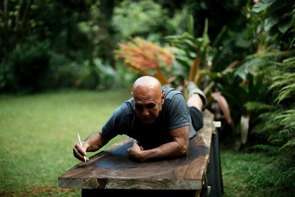 Tom Pohaku Stone makes surfboards