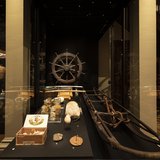 This wooden sledge is one of over 30 that Douglas Mawson and his team hauled across Antarctica’s icy surface, laden with food, equipment and scientific specimens. Lasting from 1911 to 1914, the Australasian Antarctic Expedition resulted in Australia’s claim to a large part of Antarctica. But Mawson’s focus was also scientific. His team of thirty scientists explored over 3000 kilometres of coastline and collected thousands of specimens.