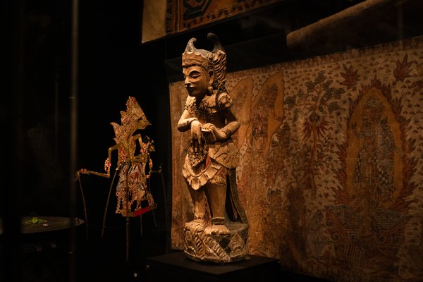 200 Treasures - Westpac Long Gallery.