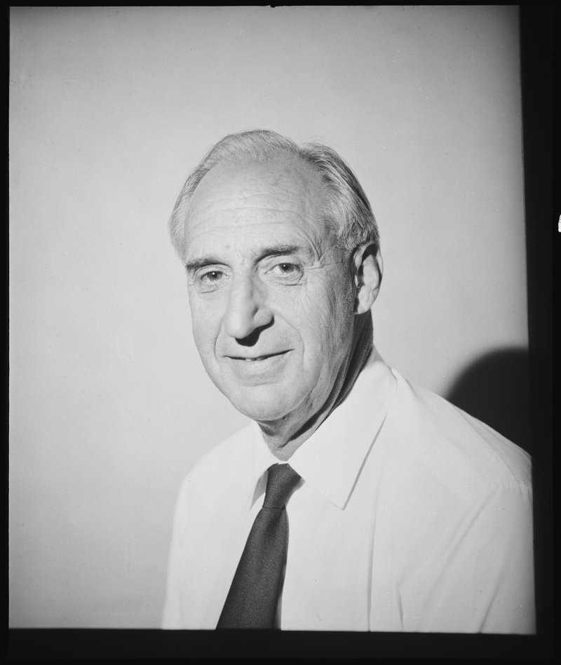 AMS391/M02314 [Portrait of Courtenay Smithers]