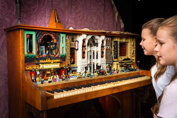 Relics 2025 - Piano close ups with children