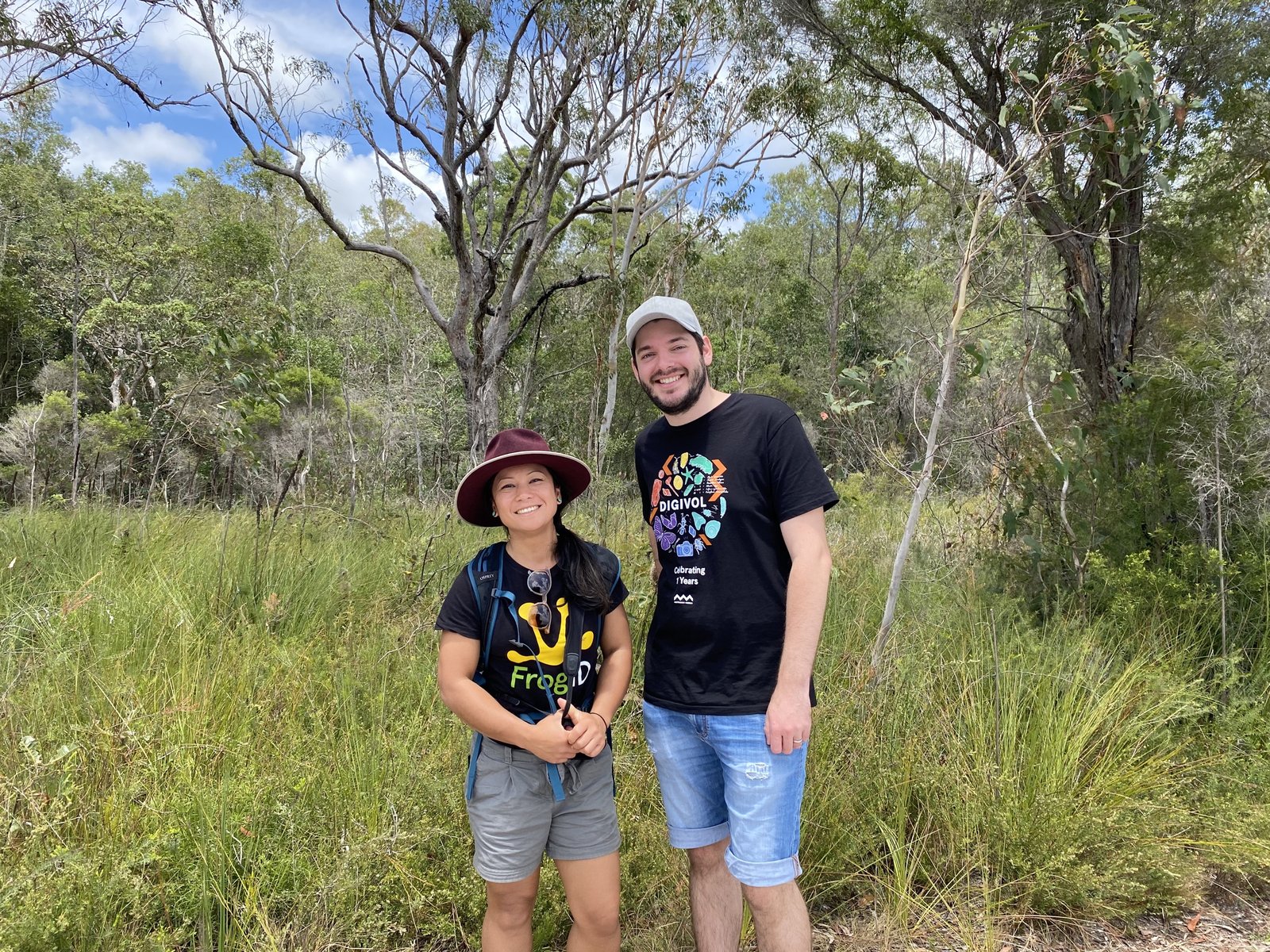 Alex Romano (right), DigiVol Online Coordinator at the Australian Museum.