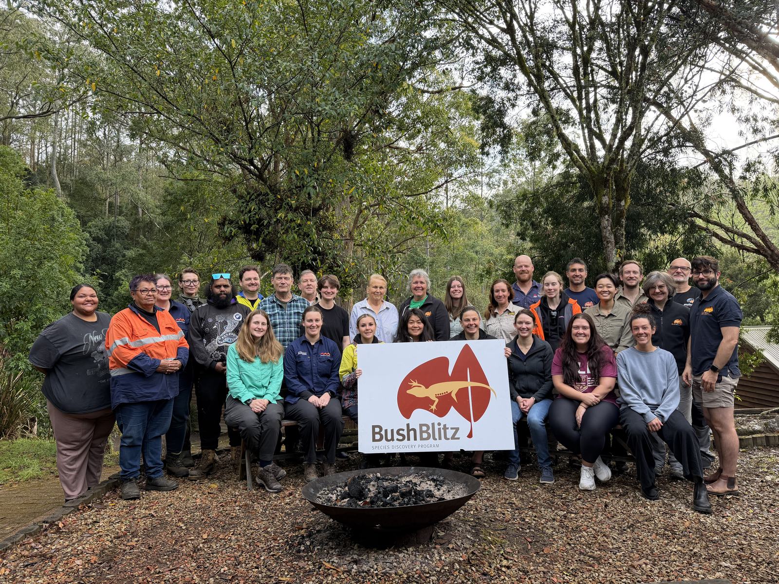 Bush Blitz team photo with Gimbigu Rangers (Bryan Lessard)