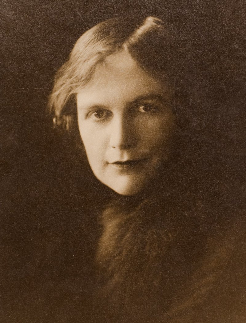 Dorothea Mackellar, 1927.