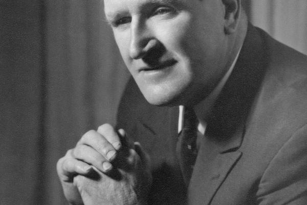 Sir Frank Packer, portrait