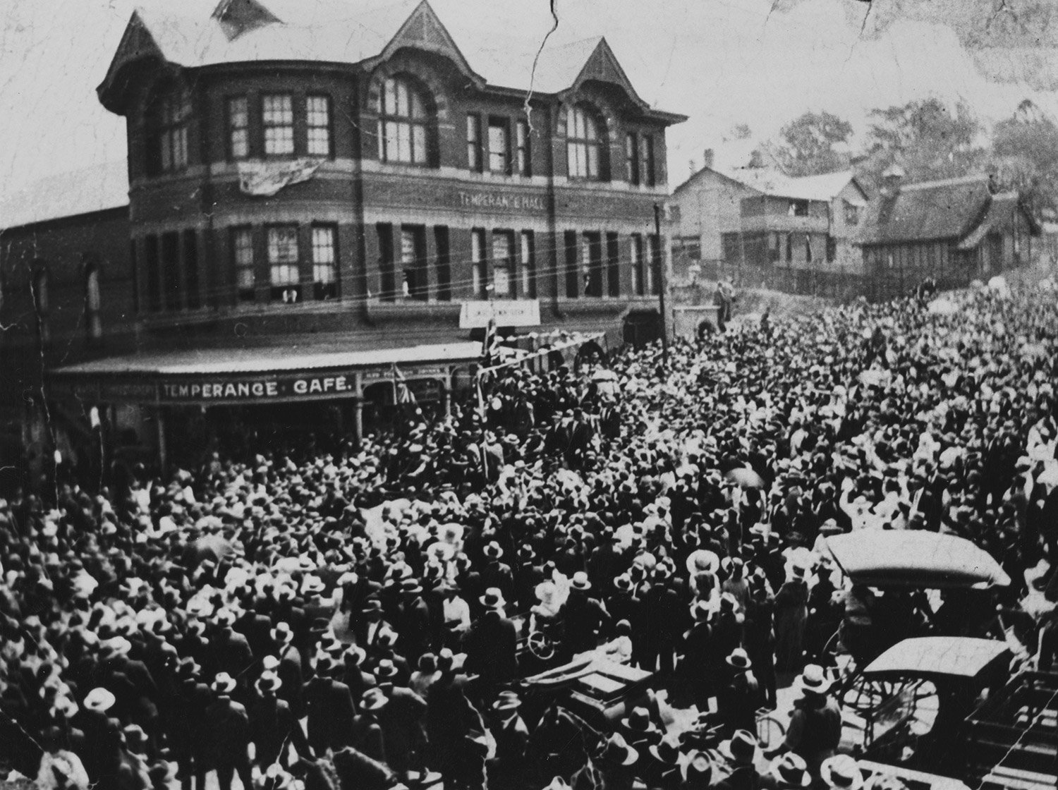 Procession for Prime Minister Hughes, 1917