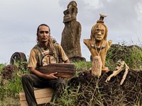 Victor, artist in Rapa Nui. Captured in May 2025.