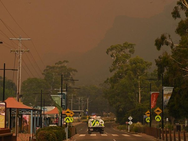 How extreme Aussie weather is fuelling 'eco-anxiety'