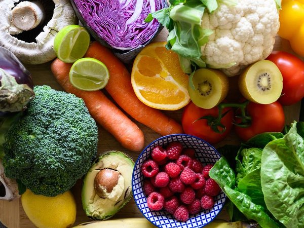 Fruit and vegetables (file)