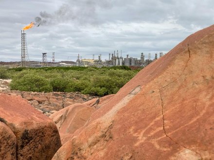 'Climate fail': huge gas project approval ignites fury - The Australian ...