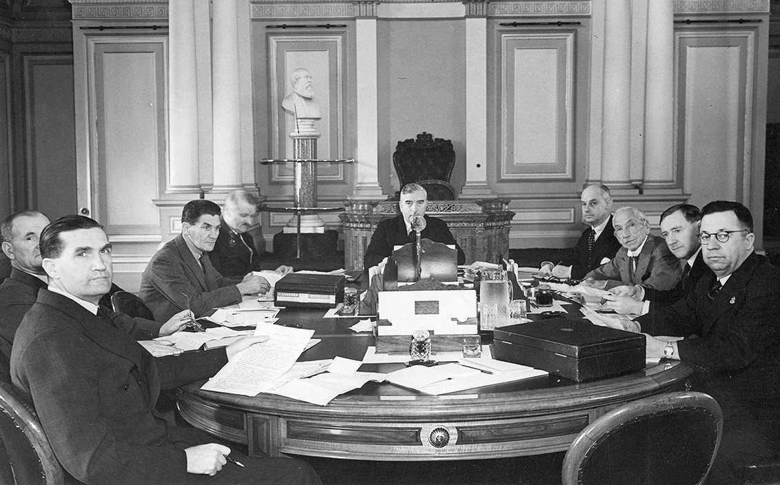 War Cabinet in session